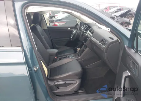 2019 Volkswagen Tiguan 2.0T Se/2.0T Sel/2.0T Sel R-Line/2.0T Sel R-Line Black из США, поврежденный, VIN 3VV3B7AX9KM113605